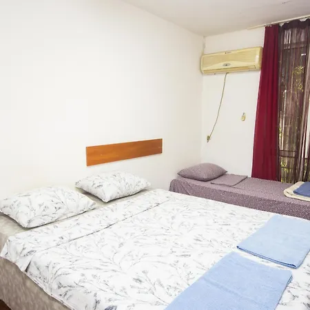 Basic Flat Krum Str * Burgas