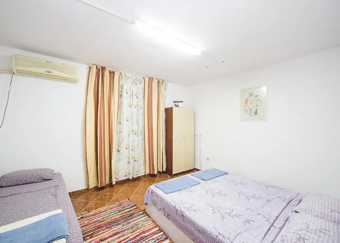 Basic Flat Krum Str Апартаменты Бургас